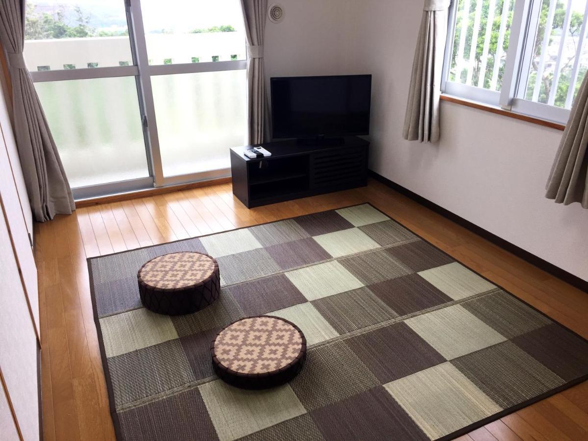 Forest Hills Of Yanbaru Motobu Bilik gambar